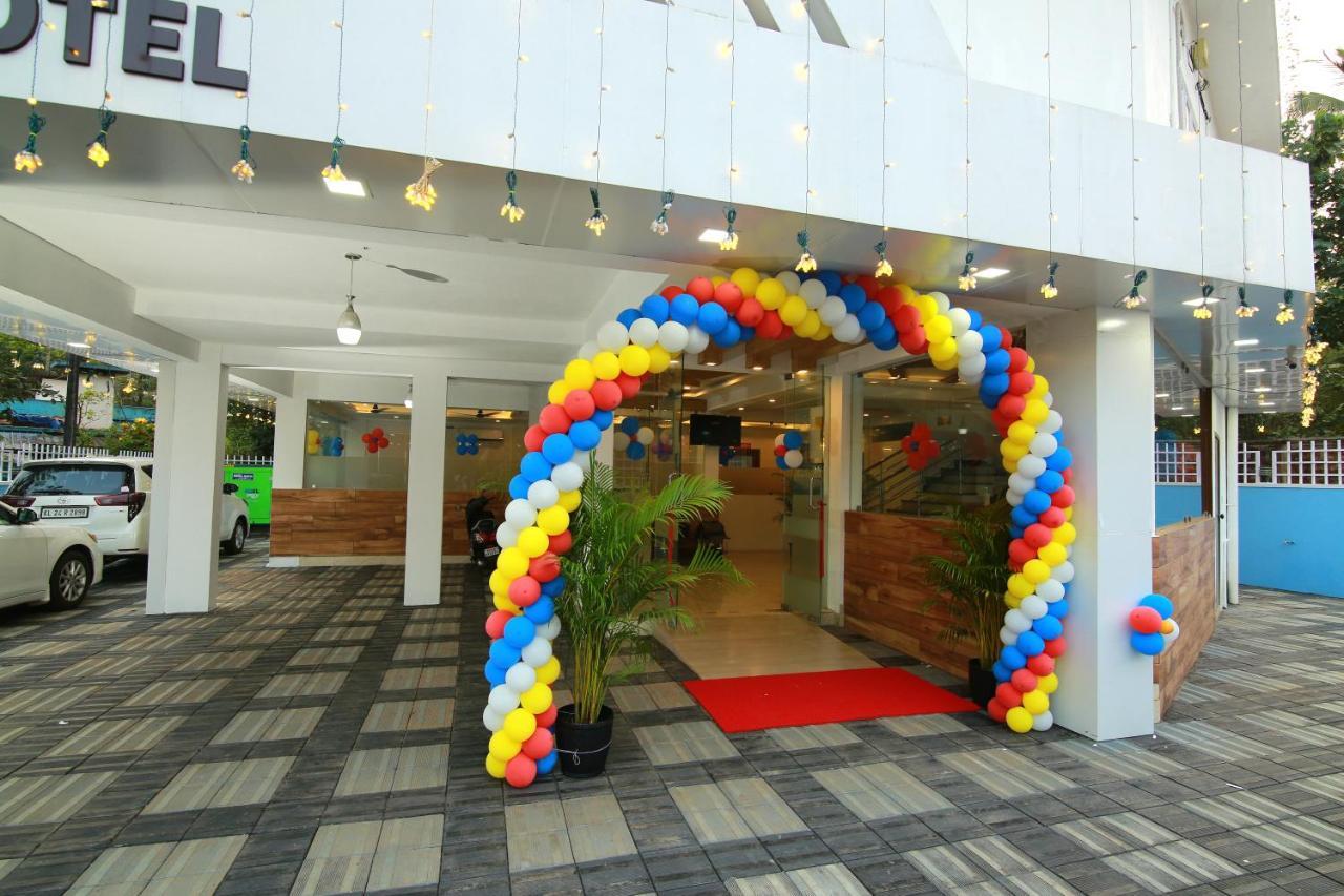 Gateway Airport Hotel Каннур Экстерьер фото
