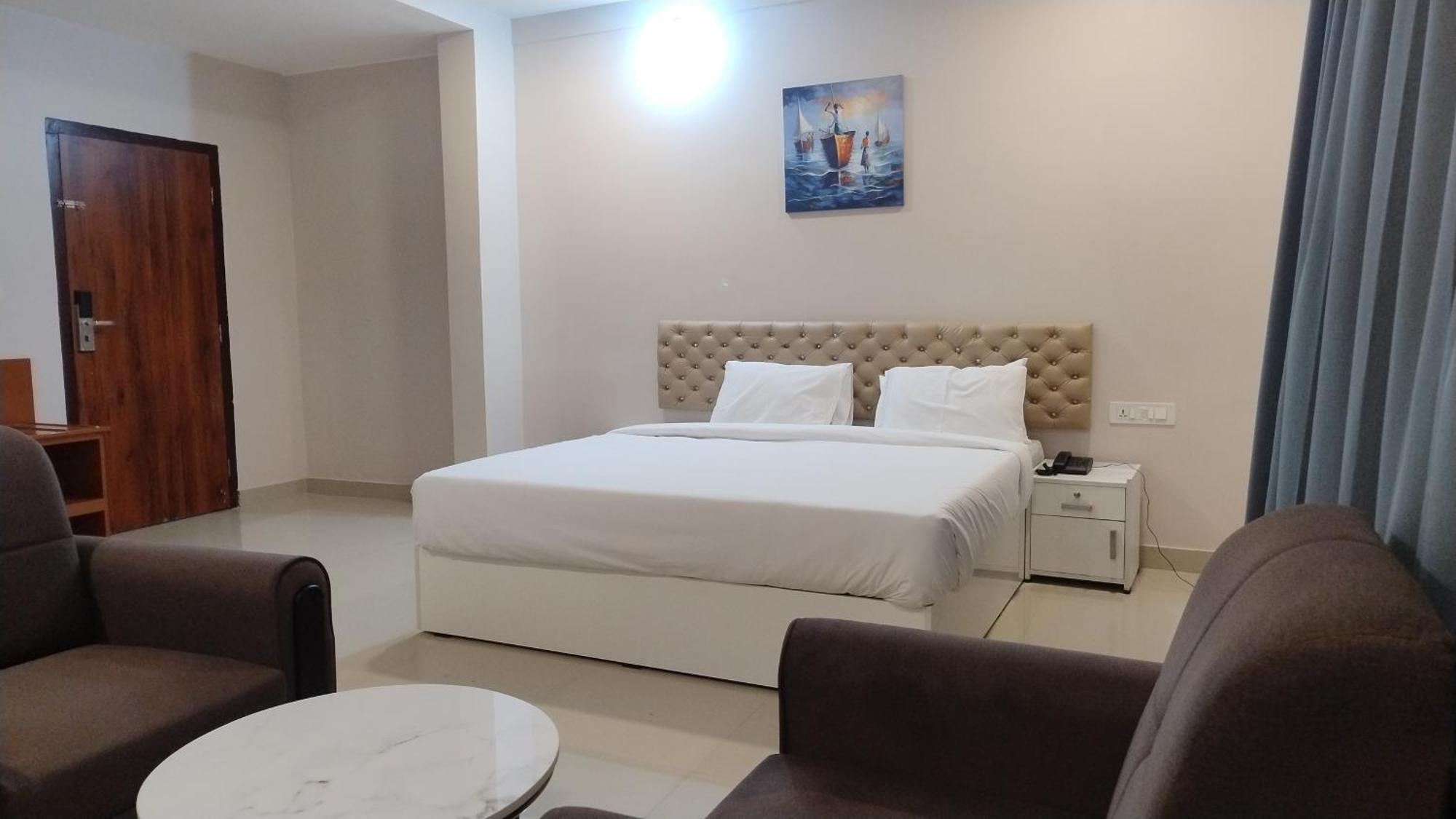 Gateway Airport Hotel Каннур Экстерьер фото