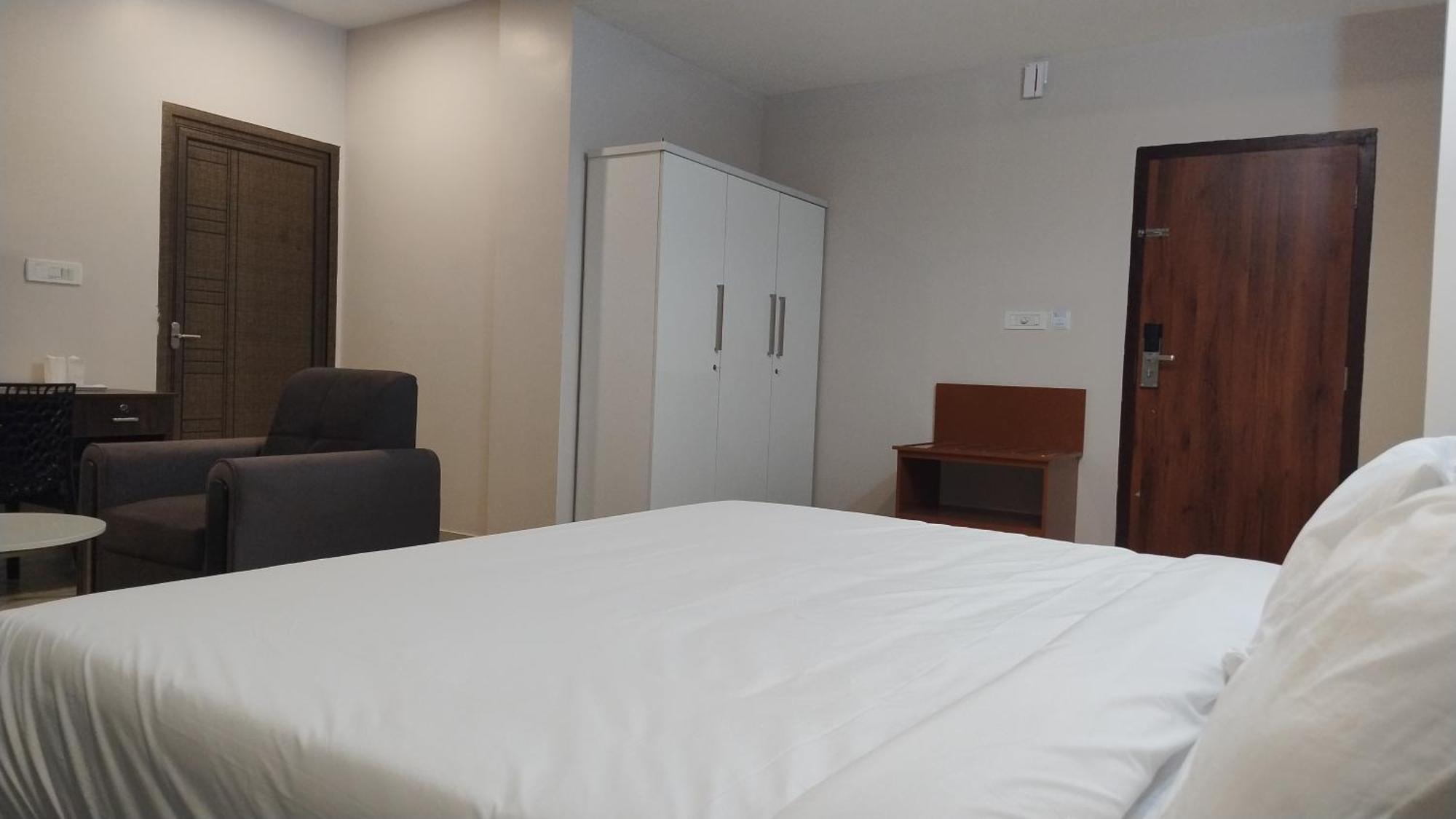 Gateway Airport Hotel Каннур Экстерьер фото